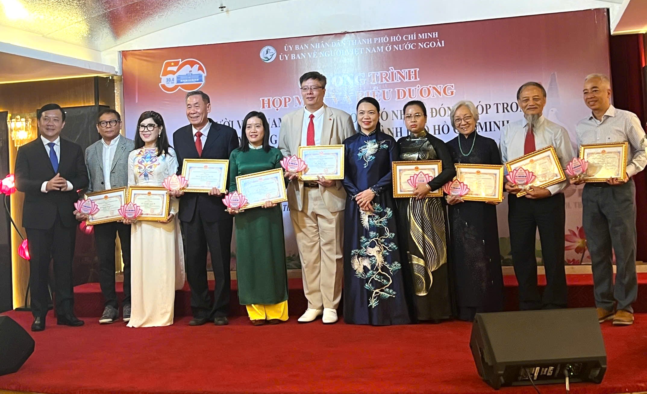 TP. Hồ Chí Minh vinh danh 50 kiều bào tiêu biểu đóng góp xây dựng và phát triển thành phố