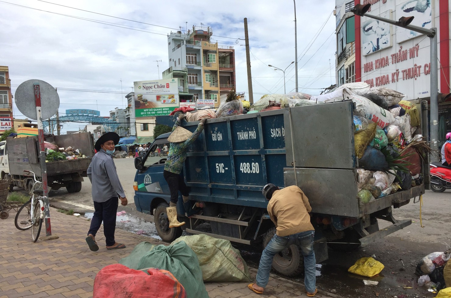 Chi phí thu gom rác tại TP.Hồ Chí Minh vẫn đang tính toán tương đối