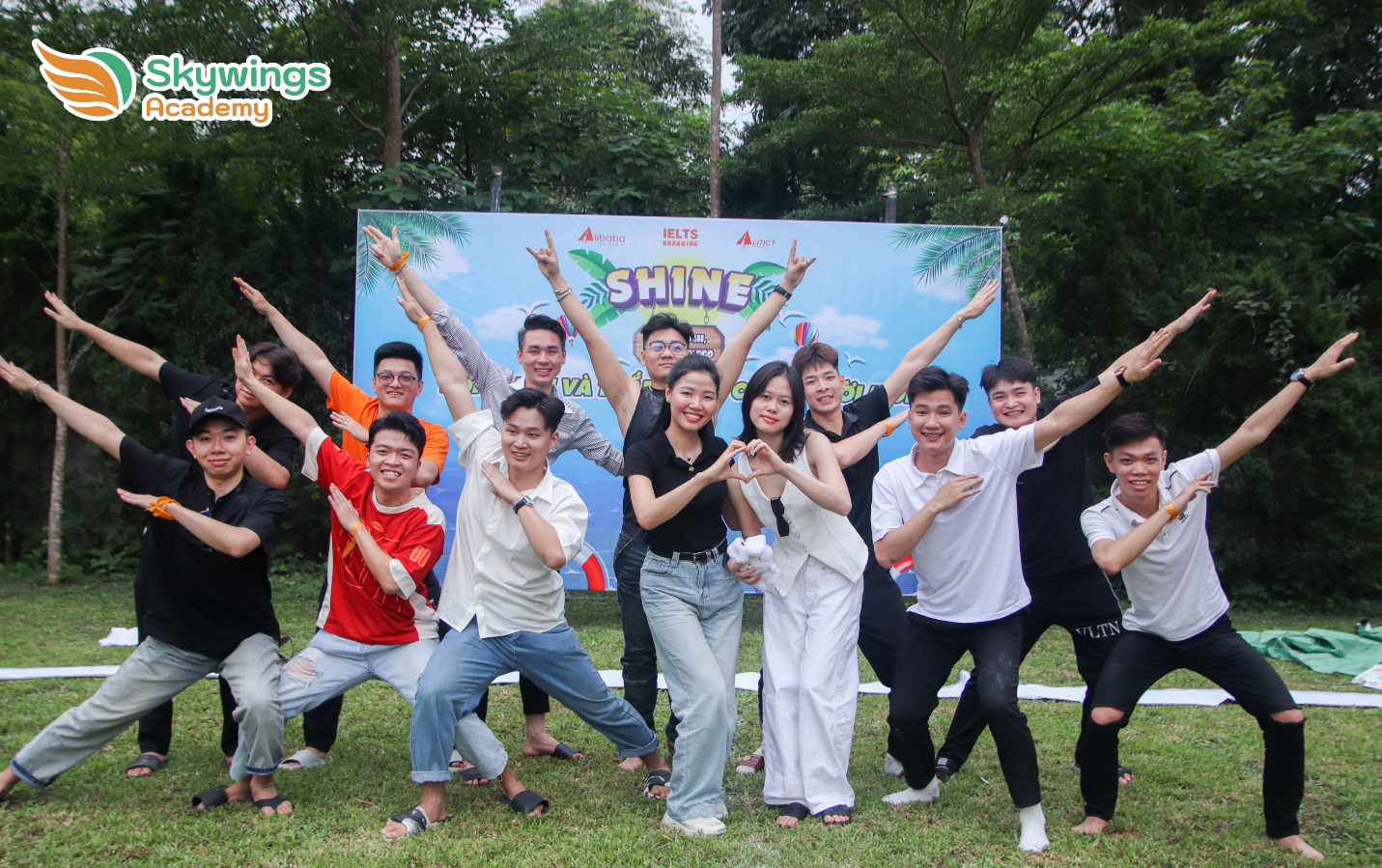 Skywings Academy đồng hành cùng học viên tới khi trúng tuyển. Ảnh: Skywings Academy