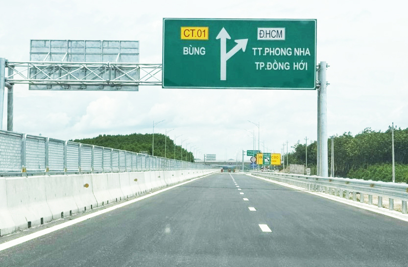Một dự án thành phần cao tốc Bắc - Nam phía Đông được hoàn thành và đưa vào khai thác. Ảnh: Phi Long