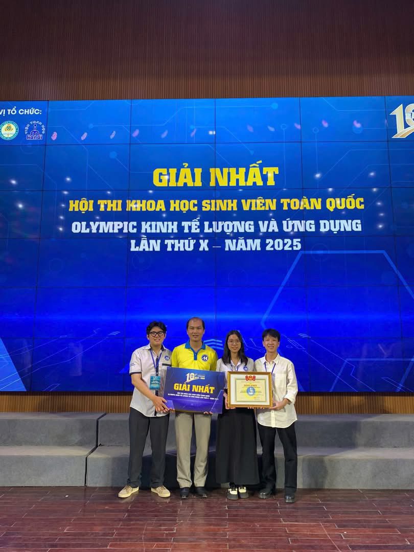 Đội tuyển UFM giành được nhiều giải lớn tại Cuộc thi Khoa học Sinh viên toàn quốc 