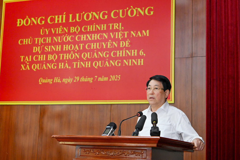 Chủ tịch nước Lương Cường phát biểu tại buổi sinh hoạt.