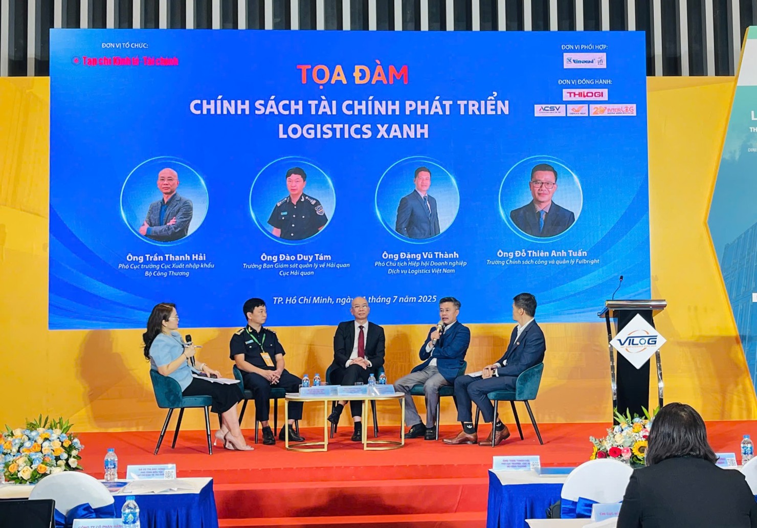 Ông Đỗ Thiên Anh Tuấn chia sẻ tại Tọa đàm 