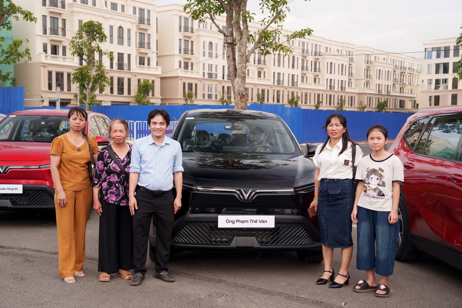 Mẫu xe đa dụng thuần điện 7 chỗ được xem là tiền đề quan trọng để các doanh nghiệp, cá nhân kinh doanh dịch vụ chuyển đổi sang xe điện, đồng thời cũng là lựa chọn phương tiện xanh lý tưởng cho các gia đình Việt.