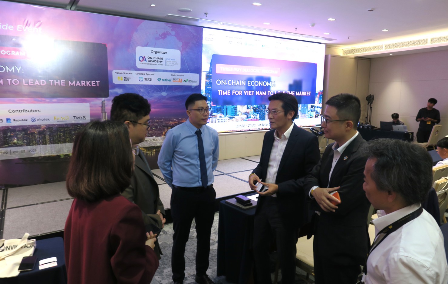 Các chuyên gia kinh tế số cho rằng, Việt Nam có cơ hội lớn để tham gia và có thể dẫn đầu trong một số lĩnh vực trong nền kinh tế số mới. Ảnh: Đức Mỹ