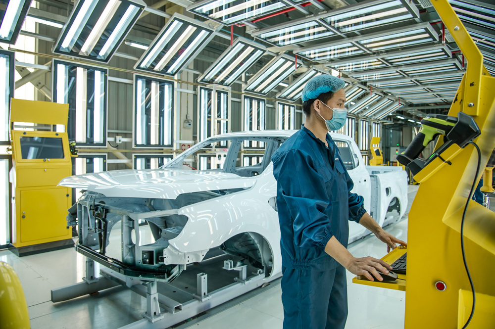 Chiến lược phát triển sản phẩm của Ford luôn dựa trên nhu cầu thị trường và xu hướng di chuyển hiện các sản phẩm chủ lực là Ranger, Everest, Transit và Territory.