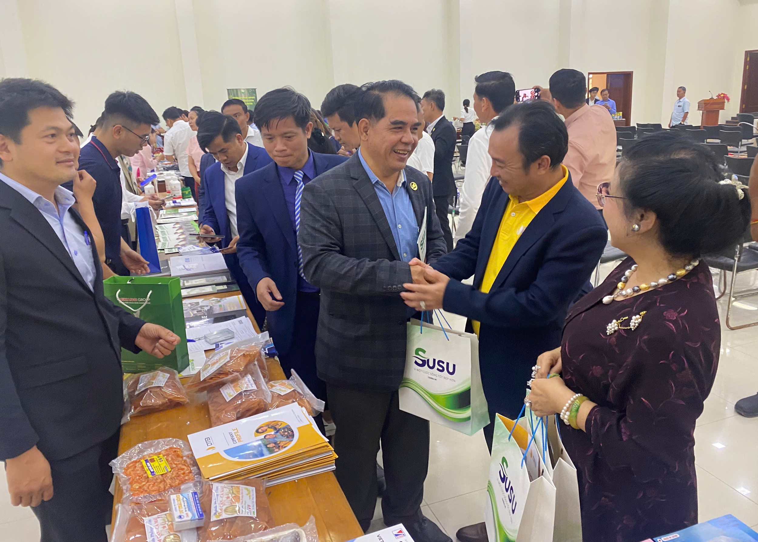 Cơ hội kết nối giao thương cho doanh nghiệp Việt Nam - Campuchia