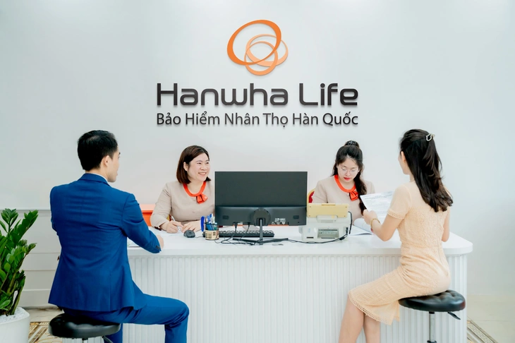 Hanwha Life ra mắt sản phẩm bảo hiểm liên kết đơn vị “Đồng hành sống thỏa chất”