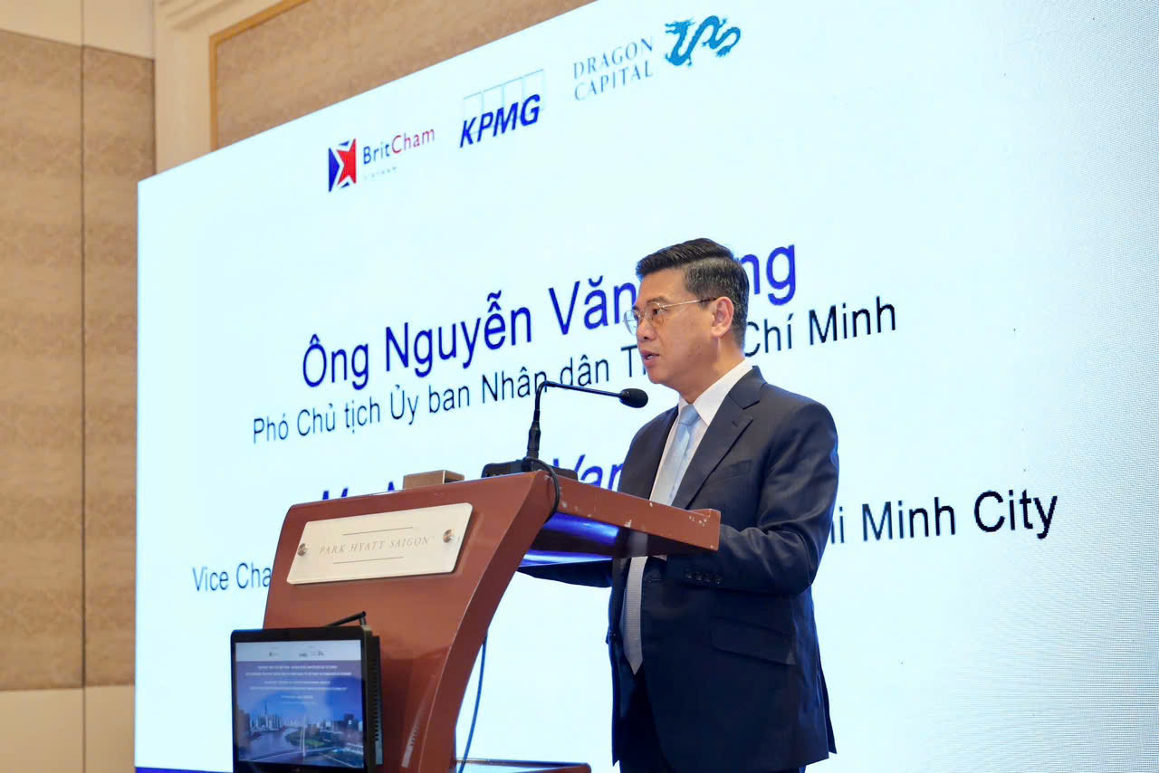 Phó Chủ tịch UBND TP. Hồ Chí Minh Nguyễn Văn Dũng phát biểu tại Tọa đàm