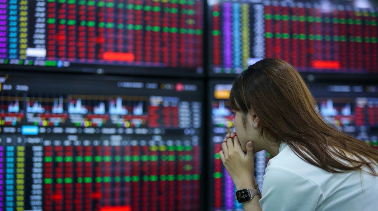 VN–Index sẽ tiếp diễn trạng thái rung lắc, biến động trong tuần tới.