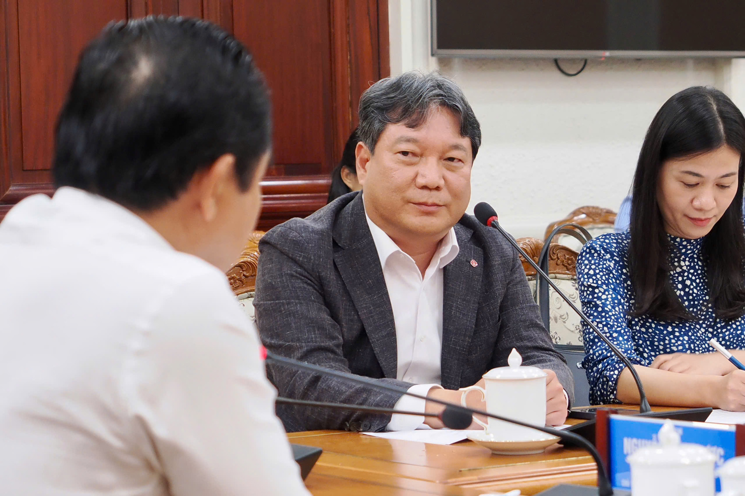 Ông Jun Sung Ho - Tổng Giám đốc Lotte Properties HCMC đưa ra nhiều kiến nghị. Ảnh: PT