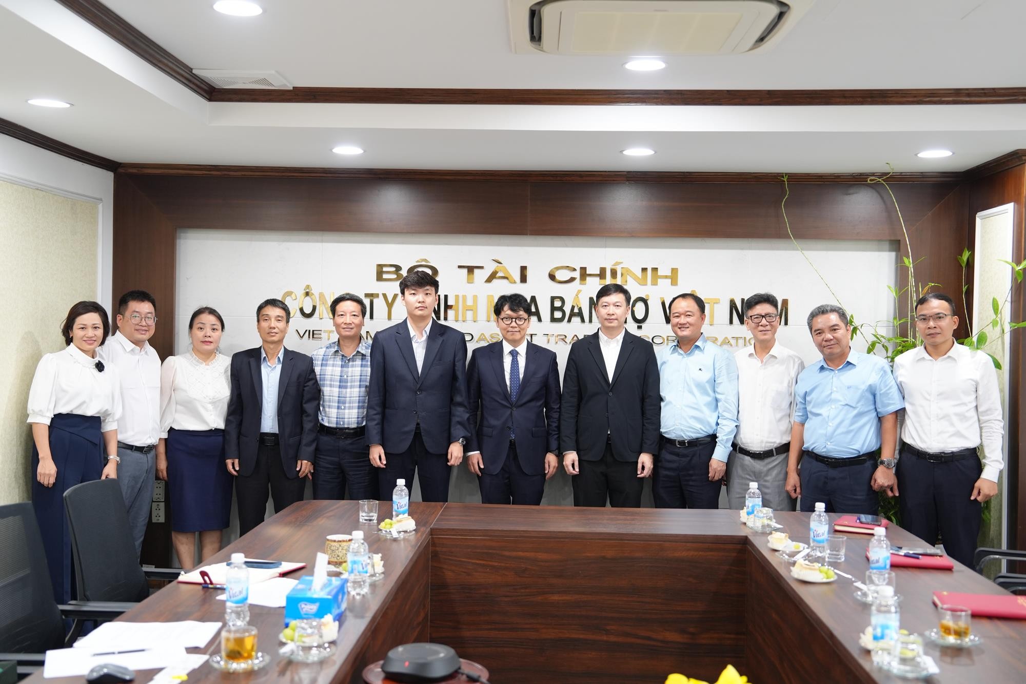 DATC tiếp đón Đoàn công tác Công ty Quản lý tài sản Mông Cổ