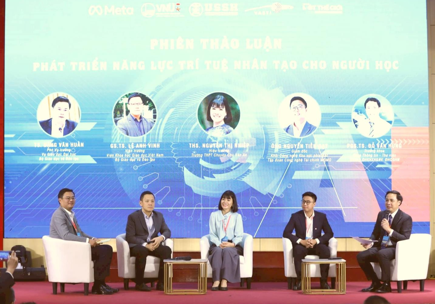 Hội thảo “Phát triển năng lực AI cho người học