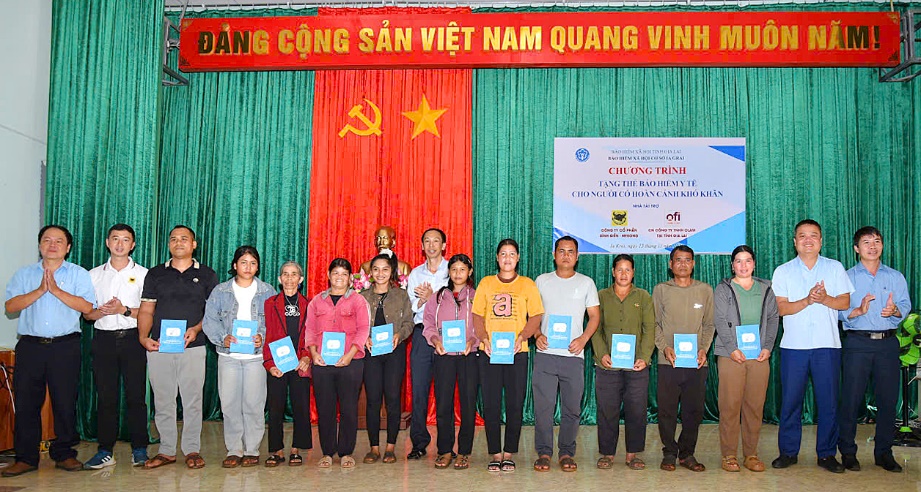 Gia Lai: Tặng 1.000 thẻ BHYT cho người dân có hoàn cảnh khó khăn ở vùng cao