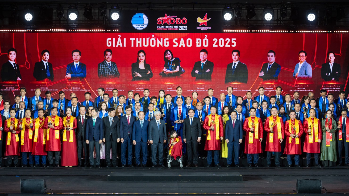 Sau 13 kỳ trao giải, giải thưởng Sao Đỏ luôn là niềm tự hào của các doanh nhân trẻ. Ảnh: BTC