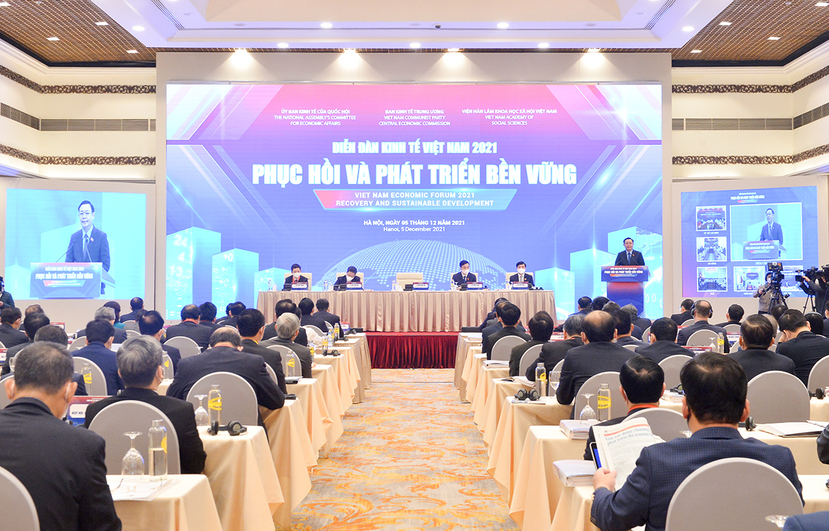 phuc hoi va phat trien kinh te viet nam ben vung