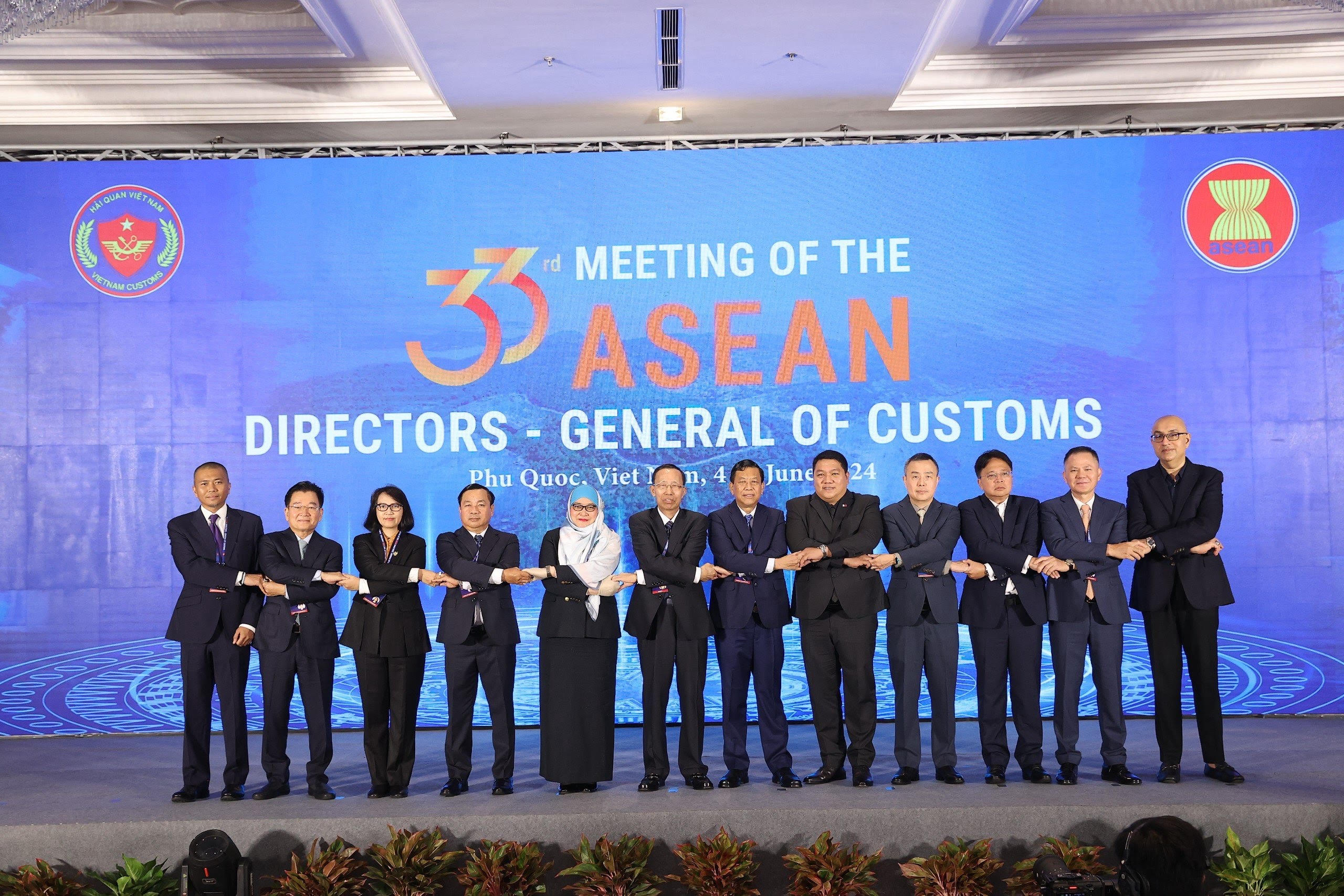 hai quan viet nam ghi dau an trong khu vuc