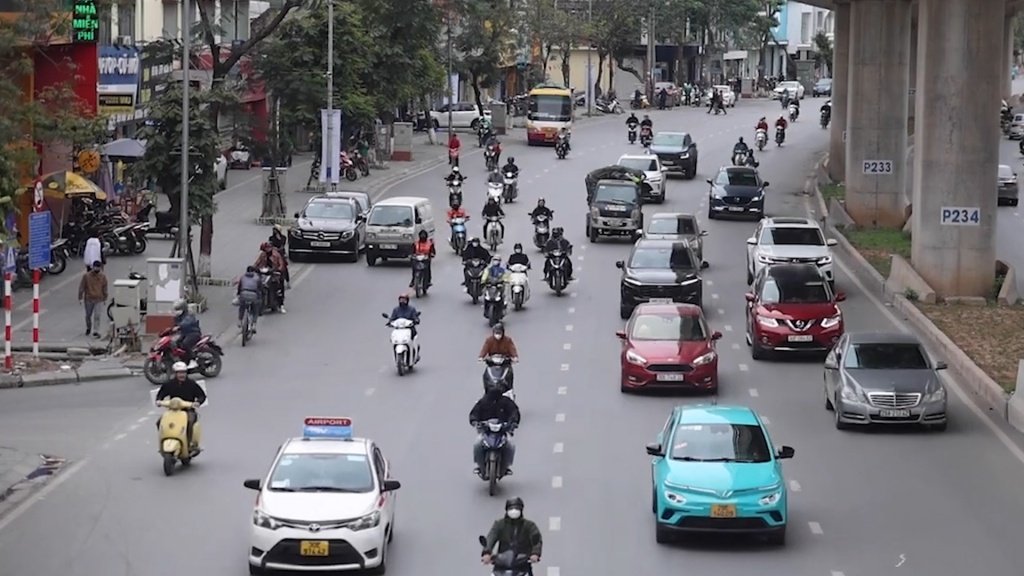 Không cấm xe cũ, nhưng ‘siết’ khí thải: Chủ xe cần biết điều này!