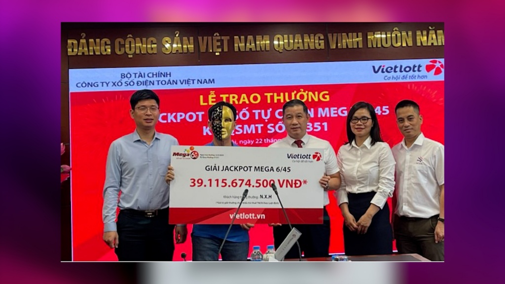 VIDEO: Cụ ông U80 trúng độc đắc Vietlott 39 tỷ: Lạ kỳ nhưng xác thực