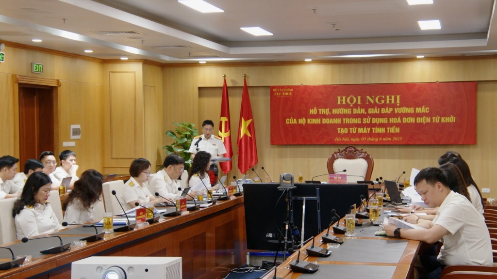 VIDEO: Cục Thuế hỗ trợ, giải đáp vướng mắc của hộ kinh doanh khi sử dụng hóa đơn điện tử