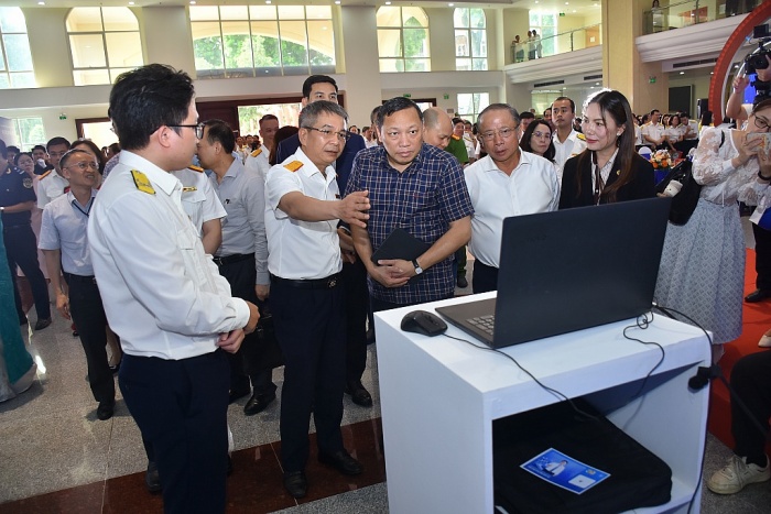 VIDEO: Hội chợ chuyển đổi số nhân Kỷ niệm 80 năm ngày truyền thống ngành thuế Việt Nam”