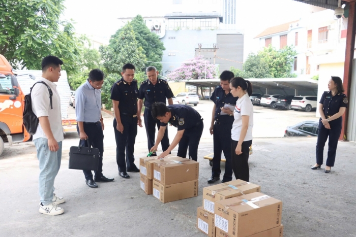 VIDEO: Phát hiện lô hàng điện tử hơn 3,5 tỷ đồng có dấu hiệu giả mạo nhãn hiệu